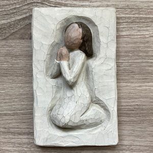 Willow Tree prayer girl by Susan Lordi 2001